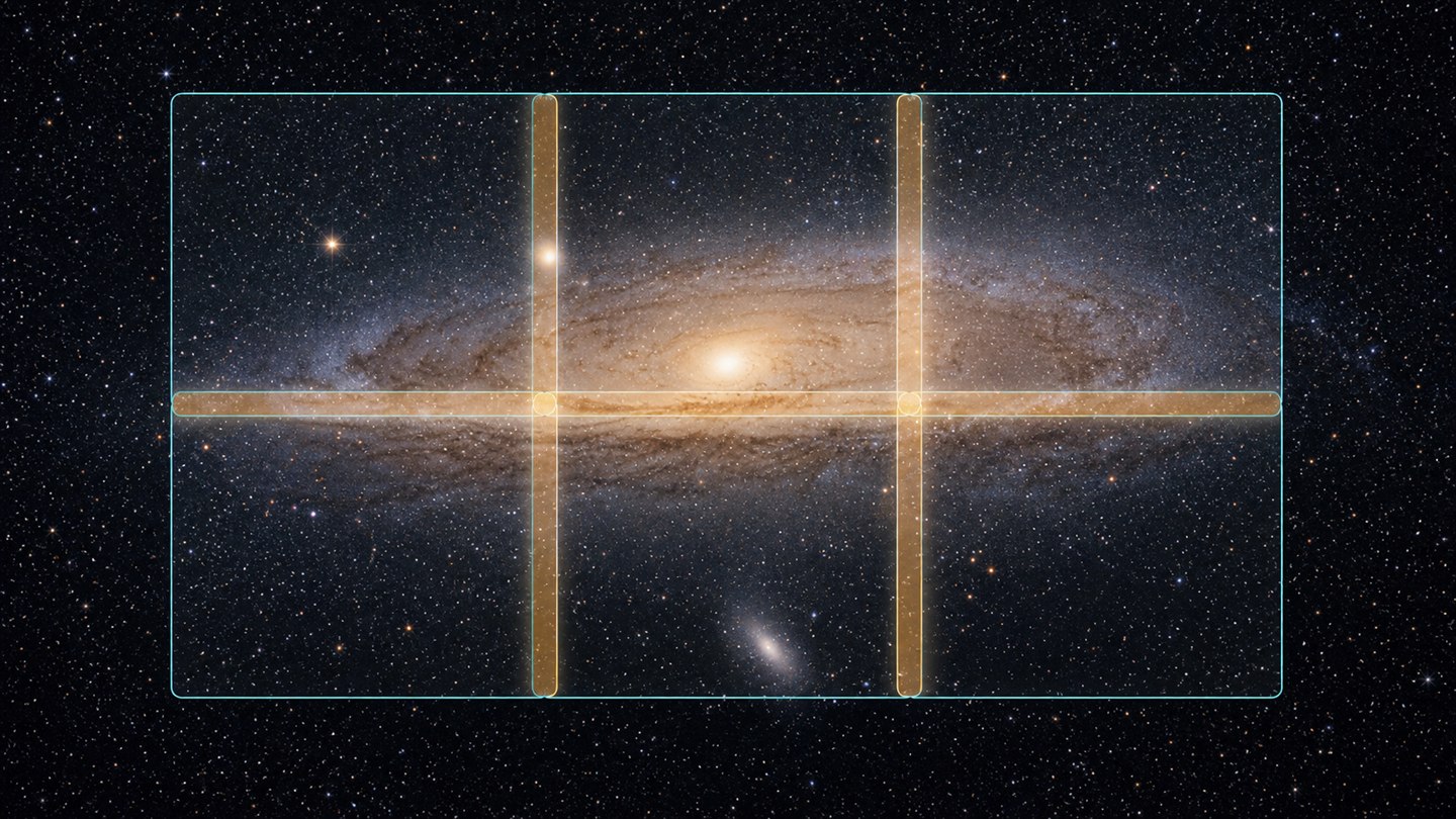 Andromeda Galaksisi üzerinde örtüşen altı panelli mozaik görüş alanı